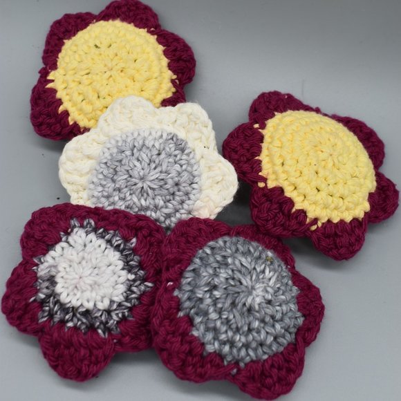 HAND CRAFTED Crochet Catnip Flower Cat Toys Bundle of Five - Picture 4 of 8